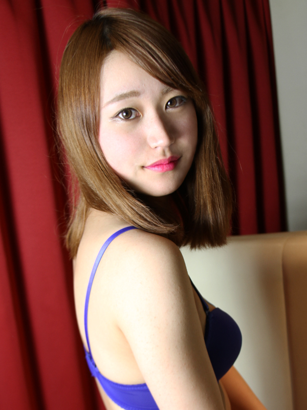 踊れ！チンチコリン・南大阪店 あいな 27歳 T：160　B：84(C)　W：56　H：84