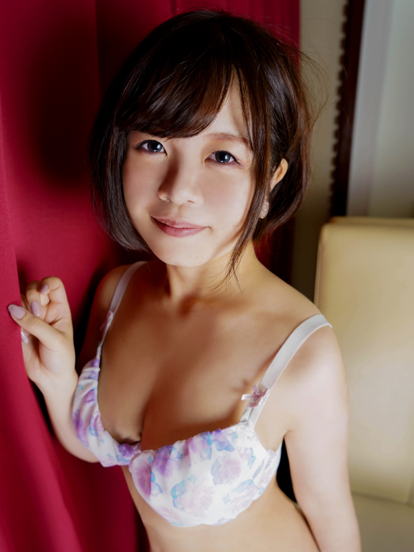 踊れ！チンチコリン・南大阪店 えりか 25歳 T：152cm　B：86(G)　W：56　H：84